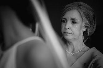 Fotograf ślubny Sannaz Moghaddam. Zdjęcie z 24.09.2025