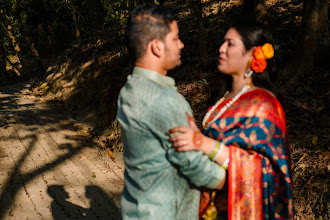 Wedding photographer Momo Chakraborty. Photo of 19.03.2025