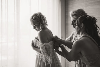 婚礼摄影师Antonis Kouratoras. 14.08.2025的图片