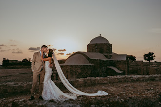 Wedding photographer Mandy Christodoulou. Photo of 11.02.2022