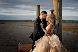 Düğün fotoğrafçısı Tori Vickers. Fotoğraf 13.04.2024 tarihinde