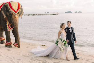 Photographe de mariage Pik Pongpol. Photo du 17.07.2023