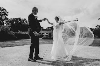Düğün fotoğrafçısı Liz Baker. Fotoğraf 22.08.2025 tarihinde