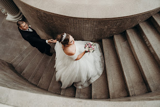 Düğün fotoğrafçısı Olga Gudenko. Fotoğraf 30.12.2021 tarihinde