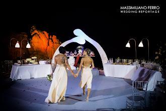 Düğün fotoğrafçısı Massimiliano Ferro. Fotoğraf 15.07.2021 tarihinde