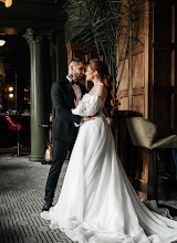 Düğün fotoğrafçısı Olga Nedelko. Fotoğraf 26.04.2022 tarihinde