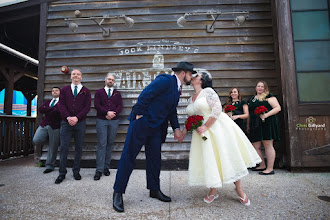 婚礼摄影师Chris Gillyard. 27.04.2023的图片