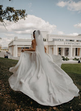 Wedding photographer Vladut Tiut. Photo of 13.10.2025