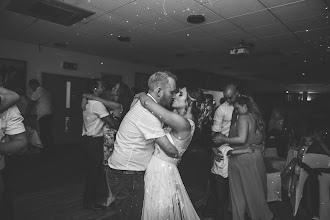 Wedding photographer Nicola Kirk. Photo of 01.07.2019