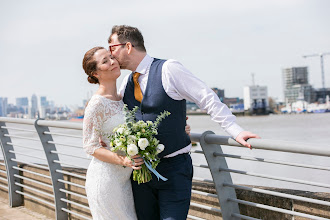 Wedding photographer Laura La. Photo of 18.09.2025