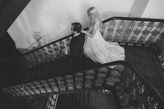Wedding photographer Elena Andronache. Photo of 08.11.2019