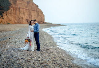 Wedding photographer Olya Kryzh. Photo of 13.02.2019