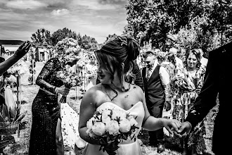 Bröllopsfotografer Radu Constantinescu. Foto av 09.04.2024