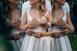 Wedding photographer Eduard Popik. Photo of 17.10.2025