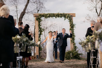 Photographe de mariage Rebekah Thompson. Photo du 04.05.2023