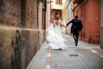 Wedding photographer Manuel Orero. Photo of 12.05.2020