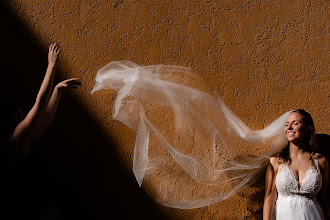 Wedding photographer Johanna Kuttner. Photo of 12.09.2025