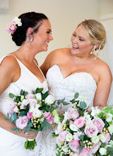 Wedding photographer Danielle Minett. Photo of 25.03.2020