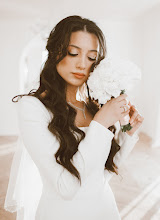 Wedding photographer Ekaterina Spiridonova. Photo of 25.10.2021