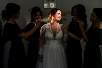 Wedding photographer Bita Corneliu. Photo of 24.10.2023