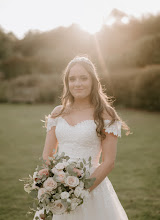 Wedding photographer James Pearce. Photo of 15.10.2024