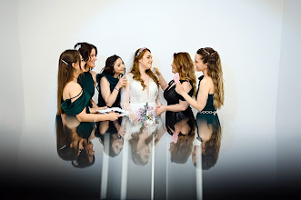 Fotógrafo de casamento Costi Manolache. Foto de 10.06.2025