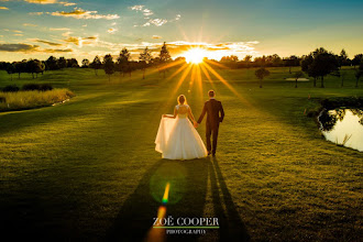 Fotografo di matrimoni Zoe Cooper. Foto del 02.07.2019