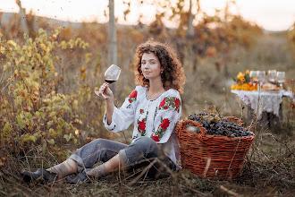 Wedding photographer Ina Sestrjevitovschii. Photo of 21.10.2024