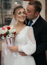 Wedding photographer Ekaterina Dvoreckaya. Photo of 04.10.2021