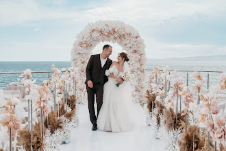 Fotografo di matrimoni Irina Bakach. Foto del 16.06.2025
