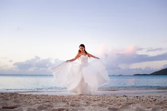 婚礼摄影师Janet Jones. 22.05.2019的图片