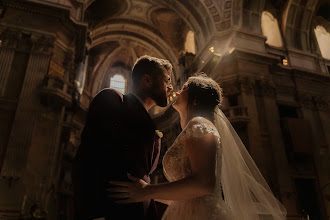 Wedding photographer Paula Vieira. Photo of 18.10.2025