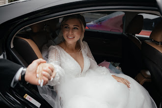 Wedding photographer Ekaterina Dvoreckaya. Photo of 04.10.2021