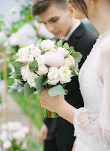 Düğün fotoğrafçısı Arina Markova. Fotoğraf 28.02.2024 tarihinde