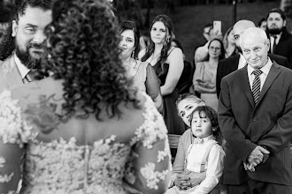 婚礼摄影师Ariane Aguiar. 11.10.2022的图片