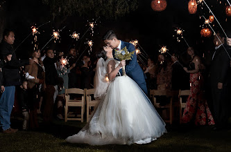 Fotógrafo de bodas Rom Mendoza. Foto del 05.09.2021