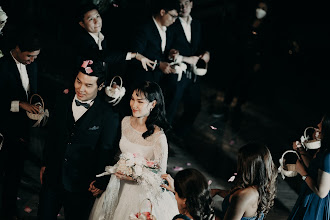 Düğün fotoğrafçısı Surawat Tiangprakhon. Fotoğraf 23.03.2023 tarihinde