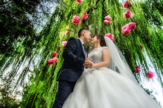 Bröllopsfotografer Aziz Khalikov. Foto av 03.06.2019