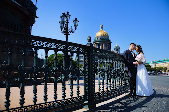 Düğün fotoğrafçısı Katya Komissarova. Fotoğraf 06.10.2023 tarihinde
