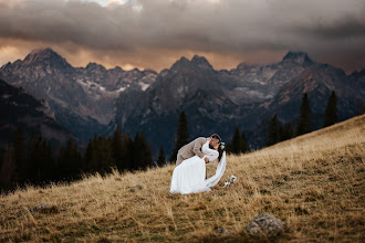 Jurufoto perkahwinan Krystian Róg. Foto pada 02.01.2022