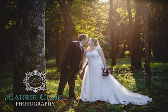 Photographe de mariage Laurie Cook. Photo du 01.06.2023