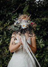 Wedding photographer Sarah Newman. Photo of 08.08.2024