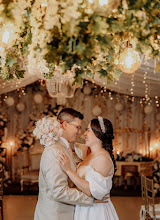 Wedding photographer Douglas Cala. Photo of 29.05.2025