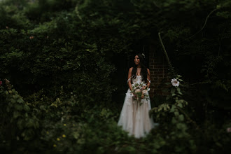 Wedding photographer Lucy Lloyd-Jones. Photo of 10.10.2023