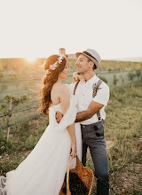 Wedding photographer Taron Esayan. Photo of 23.10.2020