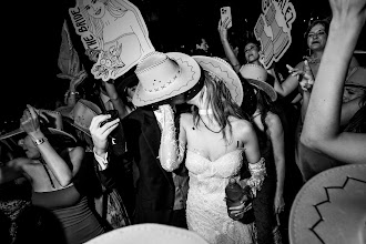 ช่างภาพงานแต่งงาน Carolina Alamos. ภาพเมื่อ 07.05.2024