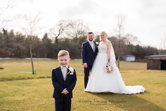 Wedding photographer Sarah Walden. Photo of 18.05.2023