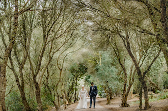 Wedding photographer Caroline Dyer-Smith. Photo of 17.01.2022