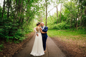 Wedding photographer Shauna Roughley. Photo of 04.05.2019