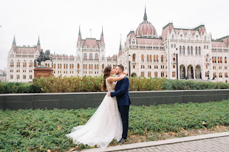 Wedding photographer Yana Tkachenko. Photo of 10.01.2020